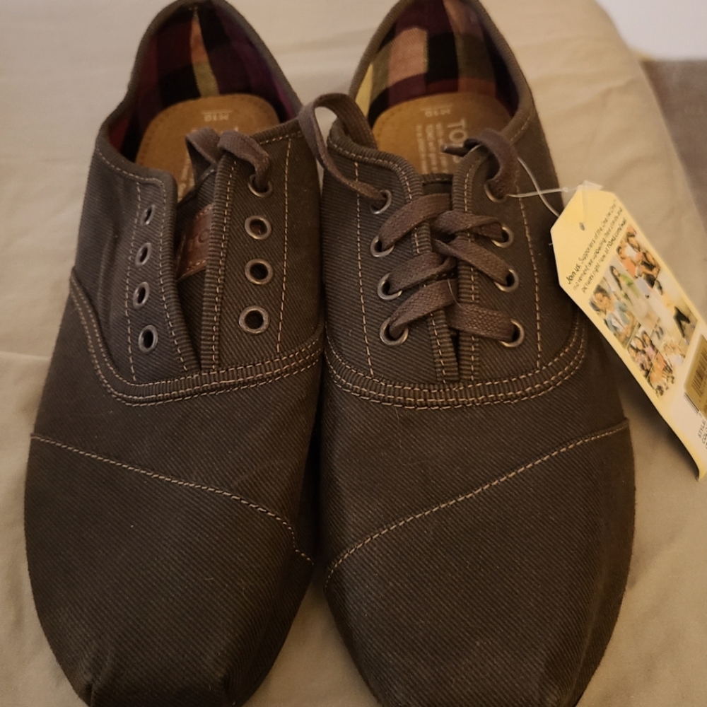 Brand New Toms shoes